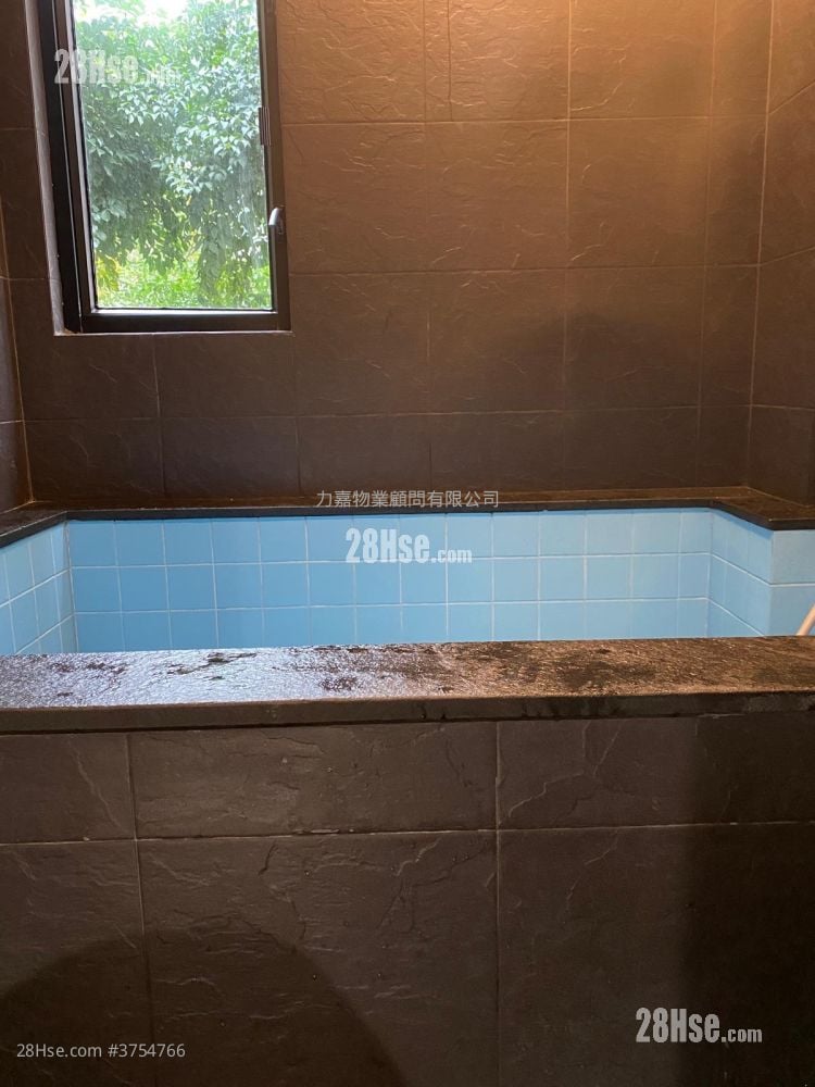 单幢楼房 售盘 1 房 , 1 浴室 436 平方尺