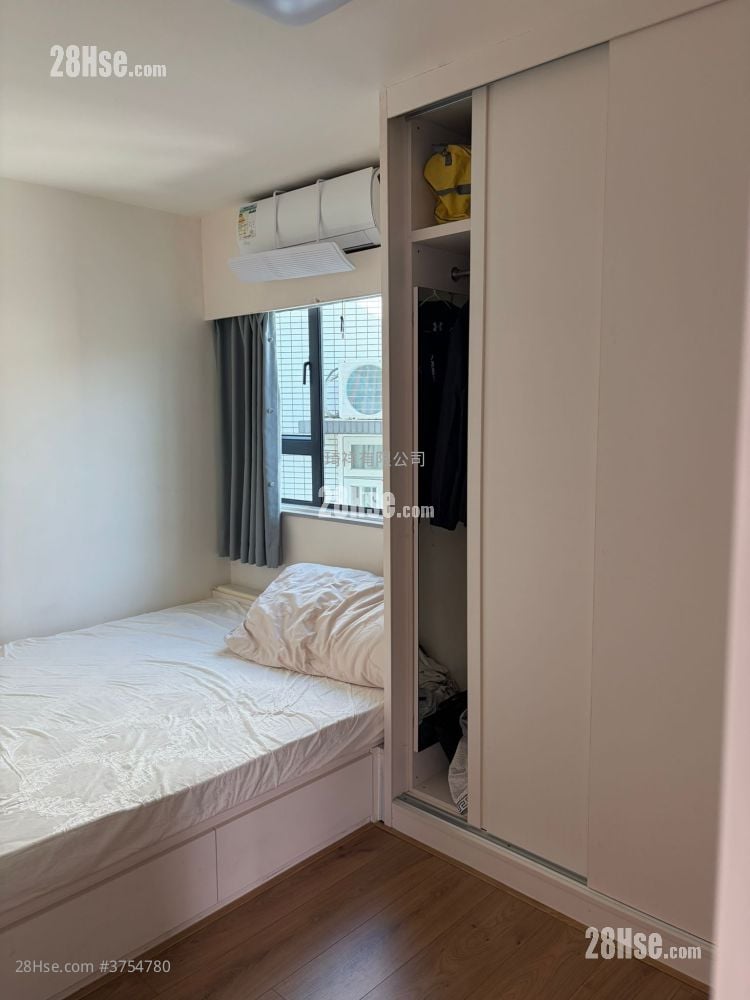 Village Sell 3 Bedrooms , 2 Bathrooms 700 ft²