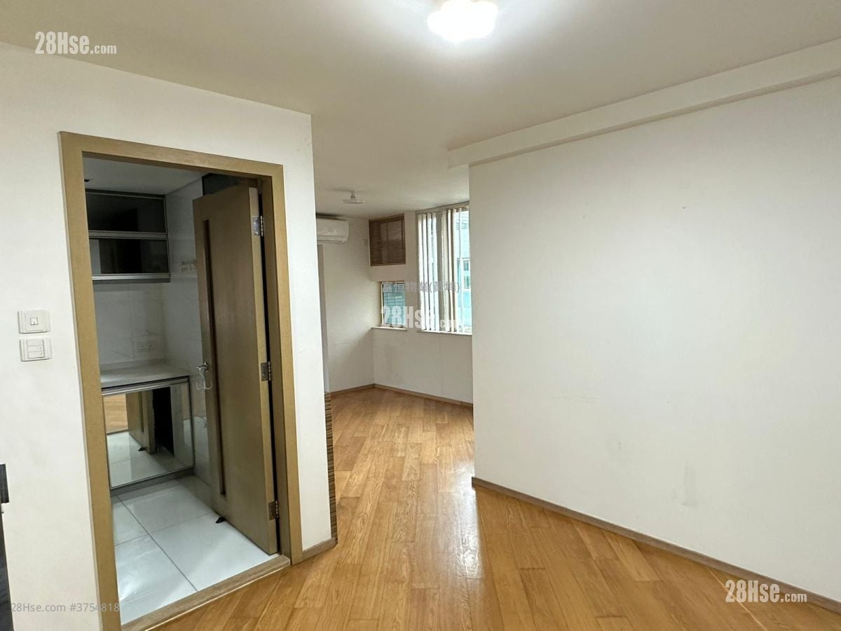 Harbour Place Sell 3 Bedrooms , 2 Bathrooms 589 ft²