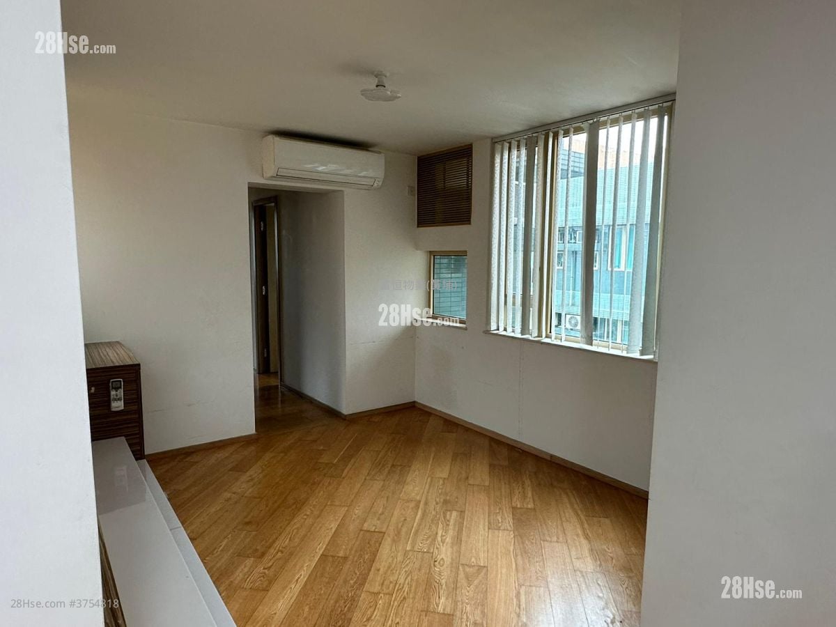 Harbour Place Sell 3 Bedrooms , 2 Bathrooms 589 ft²