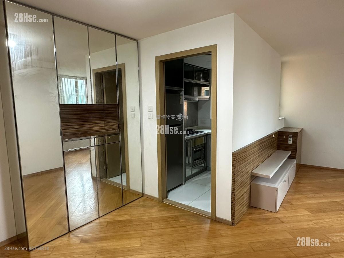 Harbour Place Sell 3 Bedrooms , 2 Bathrooms 589 ft²