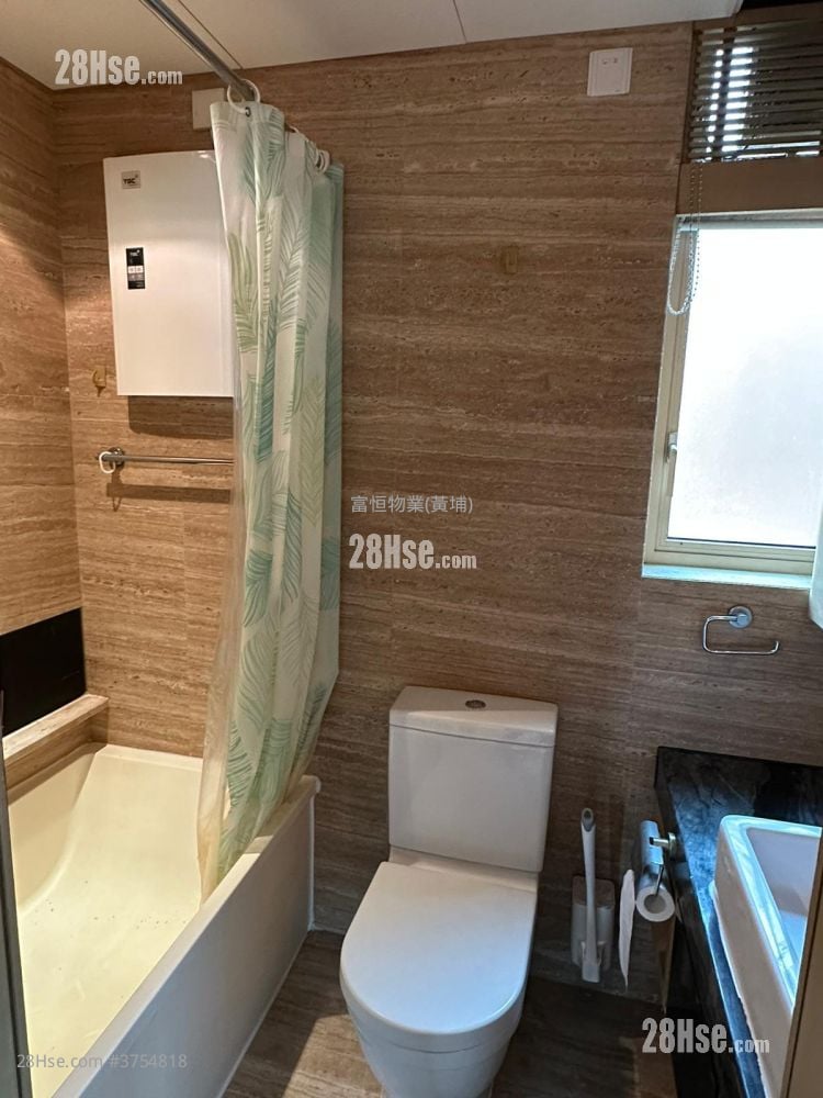 Harbour Place Sell 3 Bedrooms , 2 Bathrooms 589 ft²