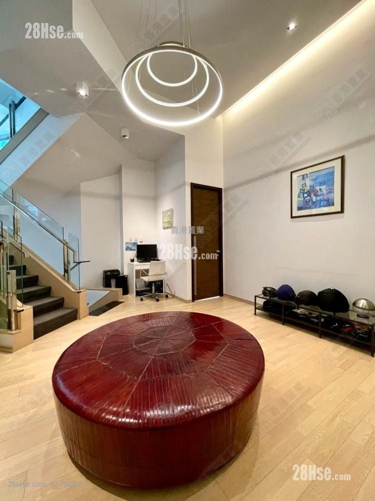 Shining Heights Sell 5+ Bedrooms , 5+ Bathrooms 2,358 ft²