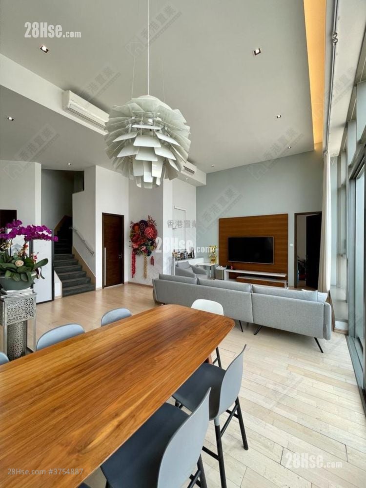 Shining Heights Sell 5+ Bedrooms , 5+ Bathrooms 2,358 ft²