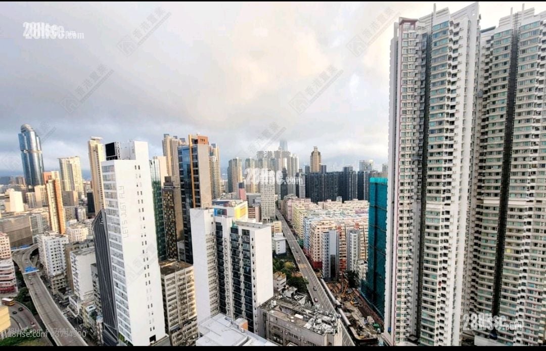 Shining Heights Sell 3 Bedrooms , 2 Bathrooms 846 ft²