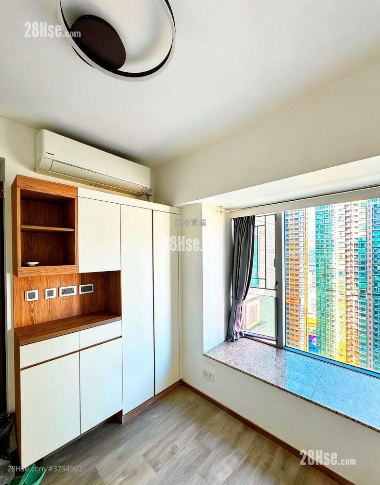 The Pacifica Sell 2 Bedrooms , 1 Bathroom 449 ft²