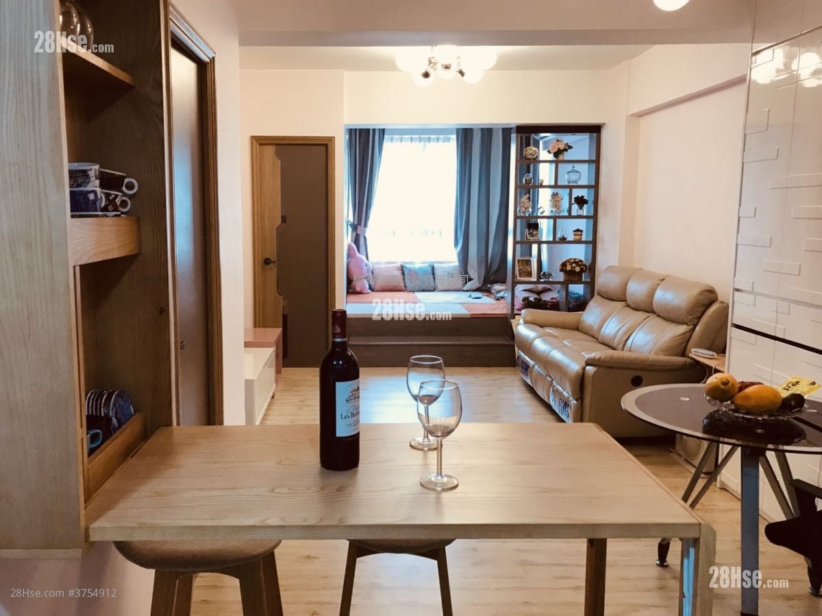 Kam Tong Building Sell 3 Bedrooms , 2 Bathrooms 640 ft²