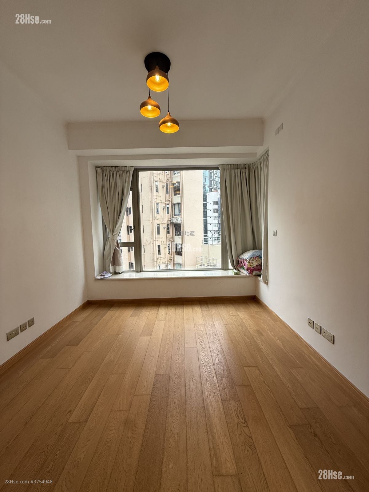 帝滙豪庭 售盘 3 房 1,179 平方尺