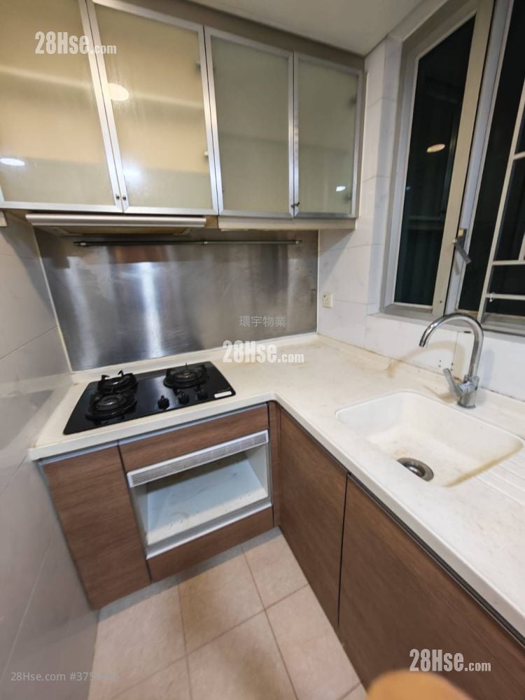 Indihome Sell 3 Bedrooms , 2 Bathrooms 538 ft²