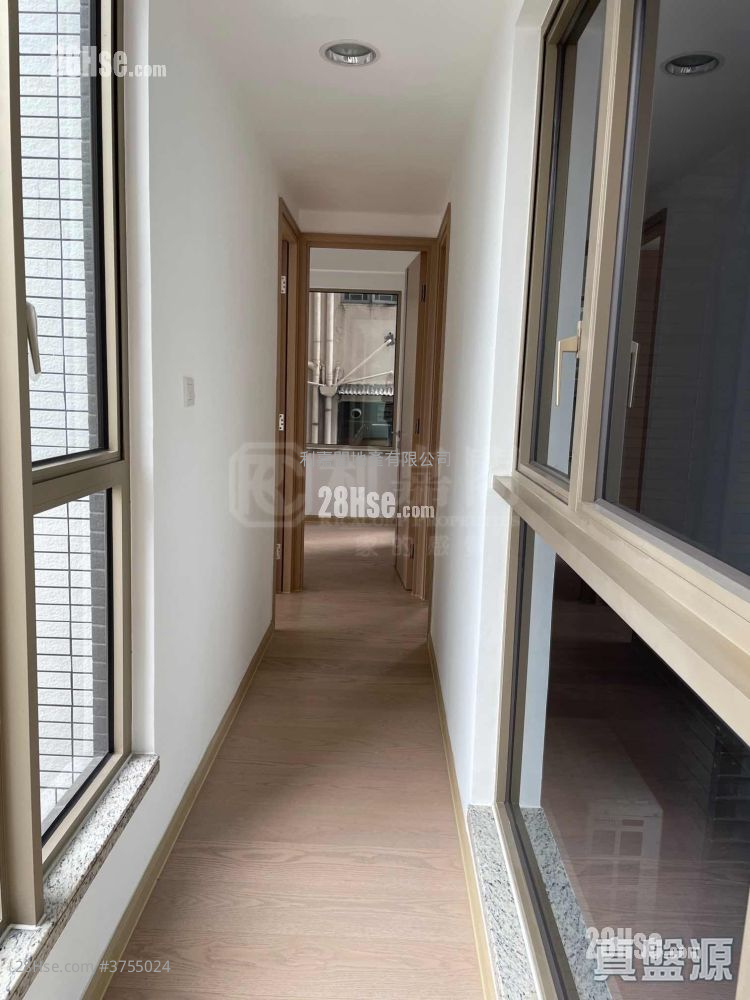 愛海頌 租盤 786 平方呎