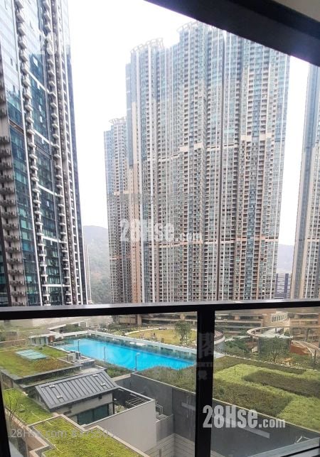 Seasons Place 售盤 1 房 , 1 浴室 323 平方呎