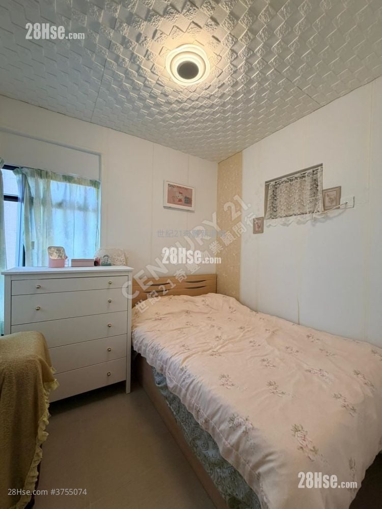 新港城 售盘 3 房 , 2 浴室 519 平方尺