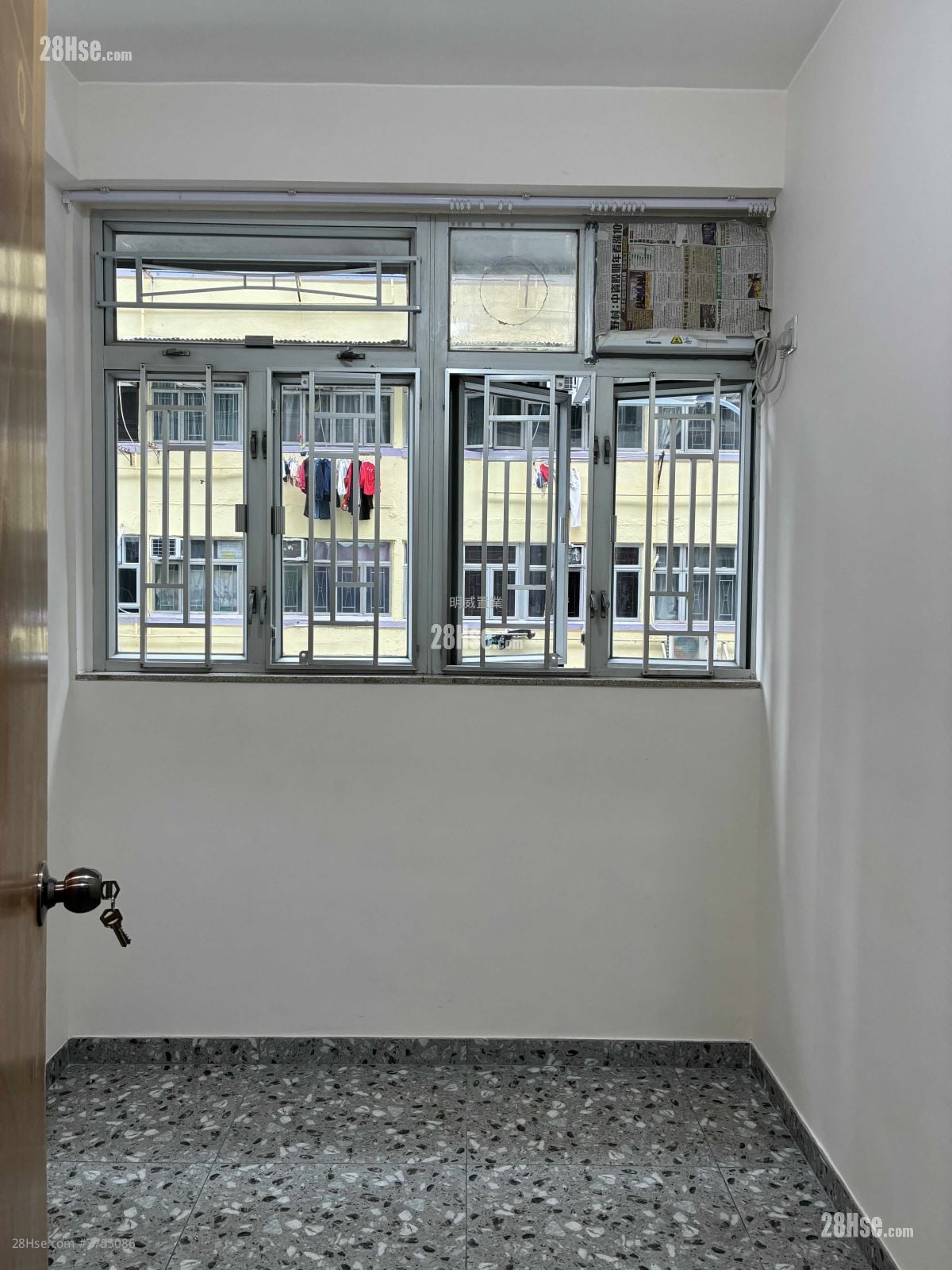 Kwong Yu Building Rental 2 Bedrooms 260 ft²