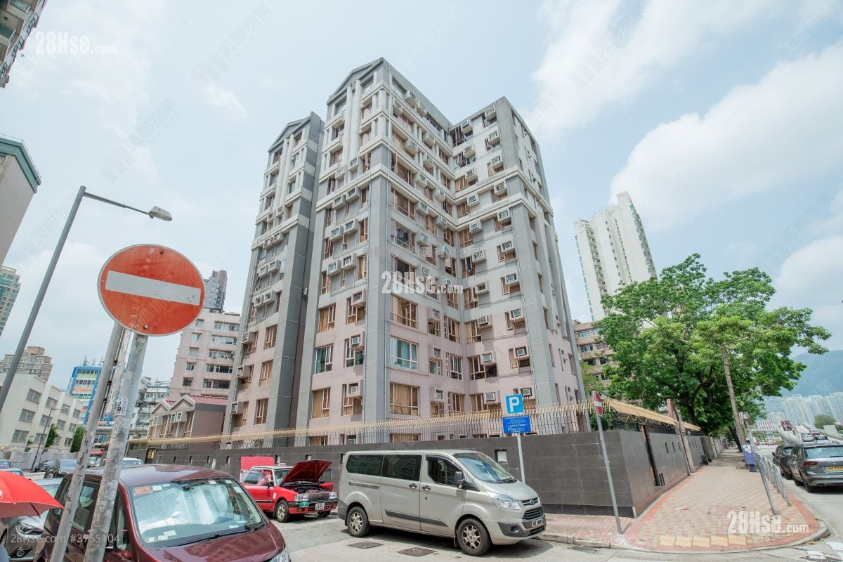 康丽花园 售盘 2 房 , 1 浴室 612 平方尺