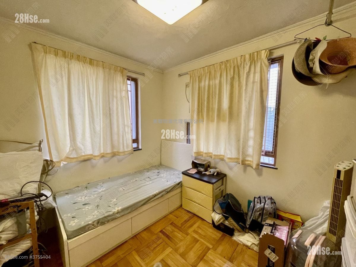 康丽花园 售盘 2 房 , 1 浴室 612 平方尺