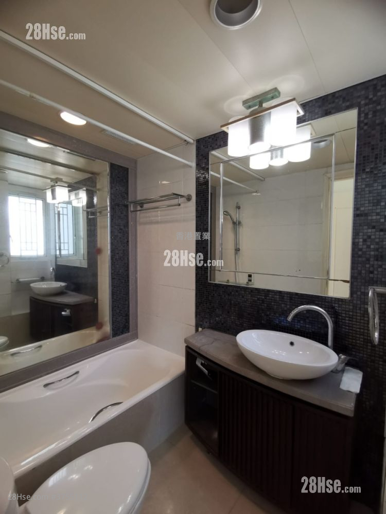 首都 售盘 3 房 , 2 浴室 704 平方尺