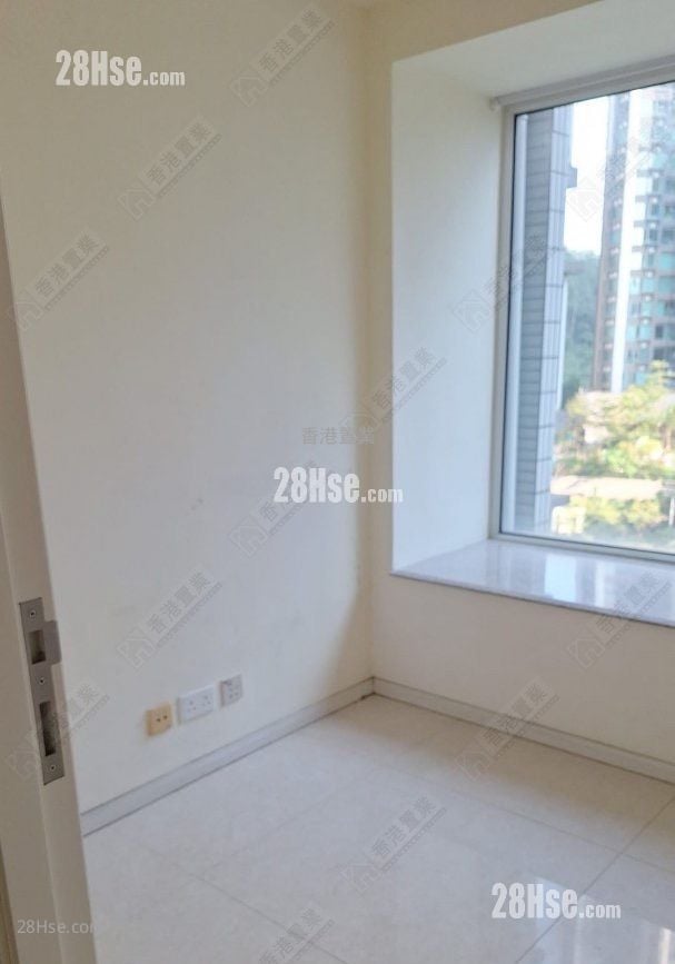 峻滢 售盘 3 房 , 2 浴室 694 平方尺