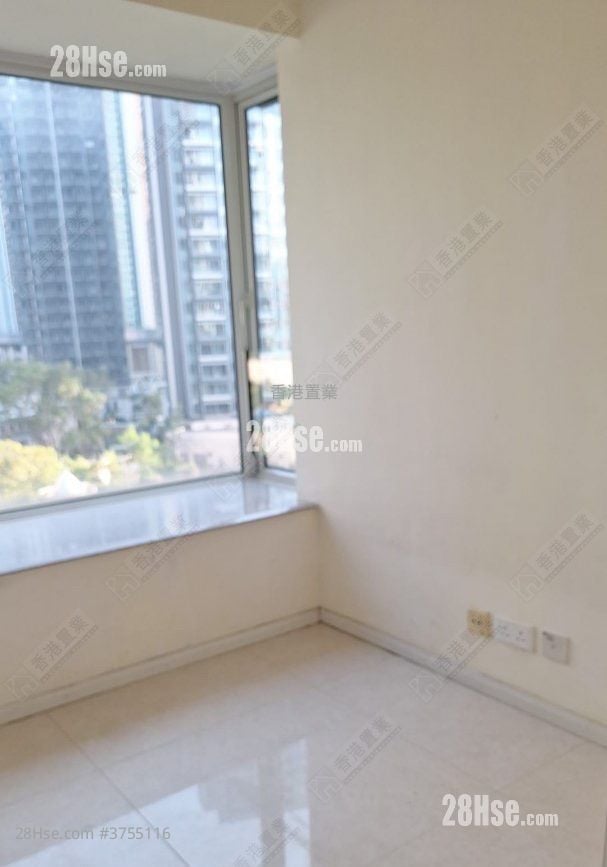 峻滢 售盘 3 房 , 2 浴室 694 平方尺