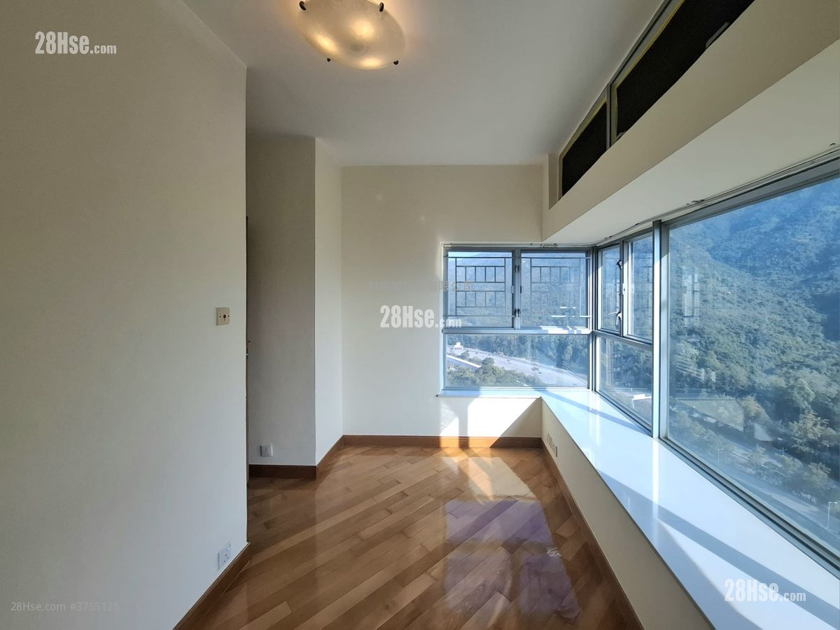 藍天海岸 售盤 3 房 , 2 浴室 694 平方呎