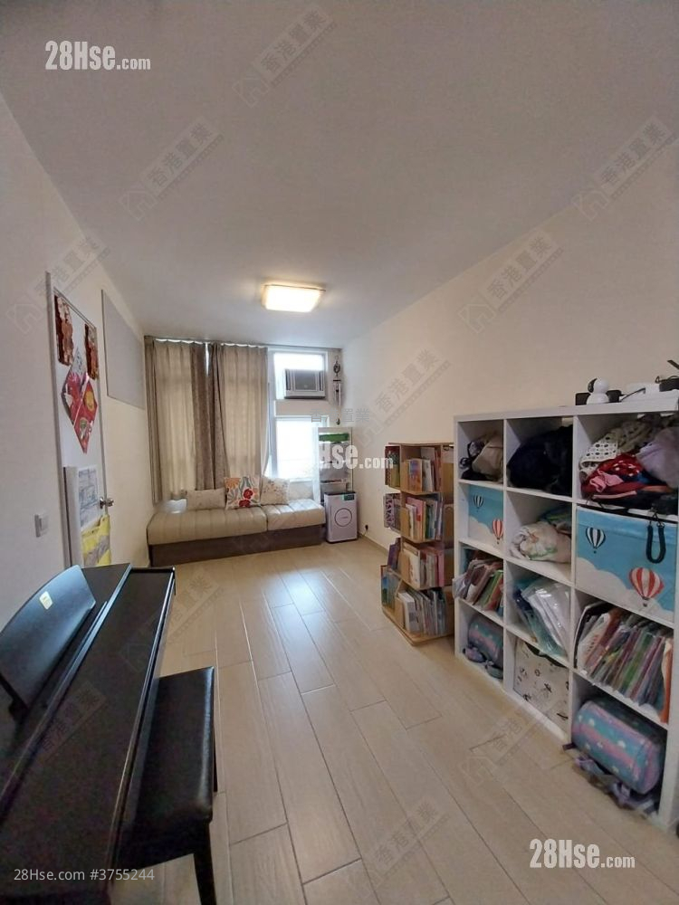 廳: 青富苑 售盤 1 浴室 380 平方呎