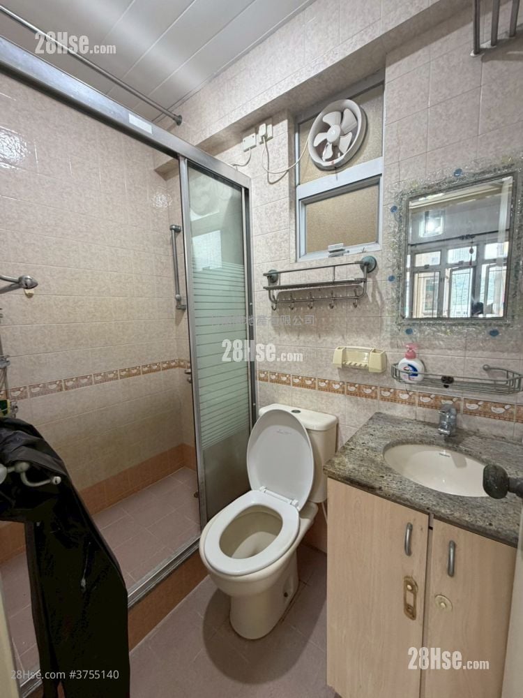 青怡花园 售盘 2 房 , 1 浴室 343 平方尺