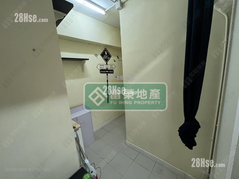 Cheung Hing House Sell 3 Bedrooms , 3 Bathrooms 489 ft²