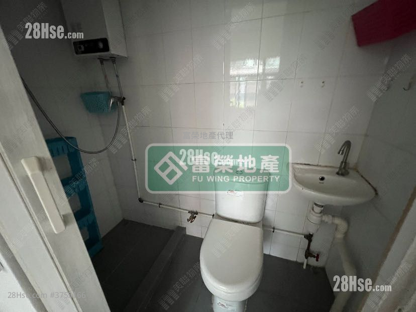 Cheung Hing House Sell 3 Bedrooms , 3 Bathrooms 489 ft²