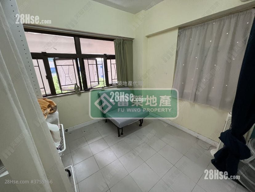 Cheung Hing House Sell 3 Bedrooms , 3 Bathrooms 489 ft²