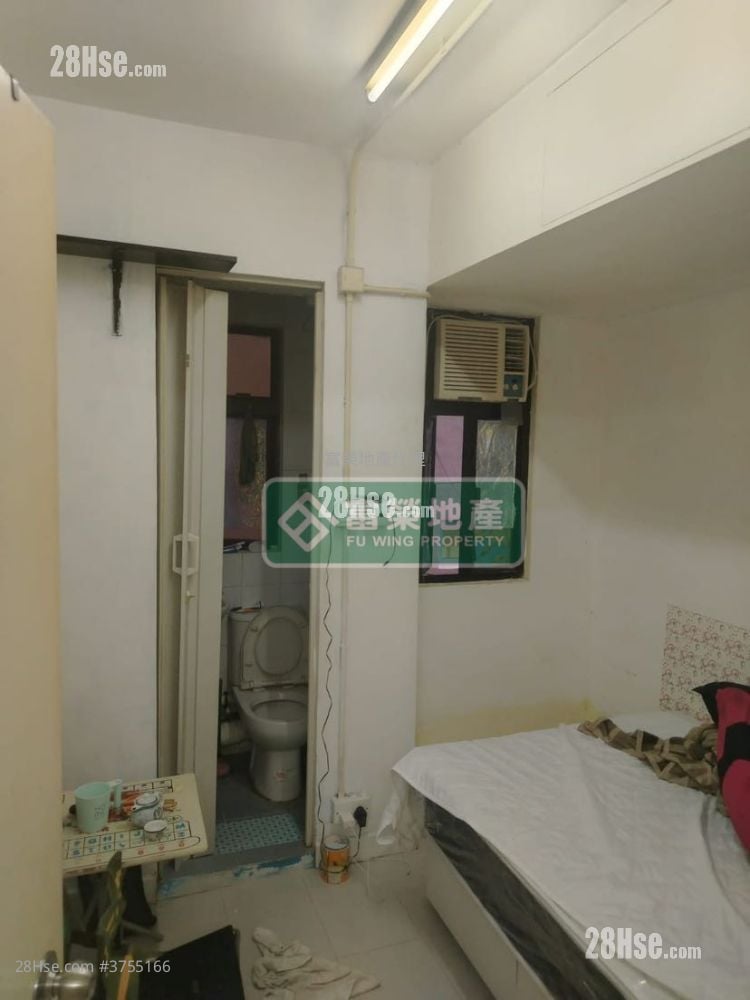 Cheung Hing House Sell 3 Bedrooms , 3 Bathrooms 489 ft²