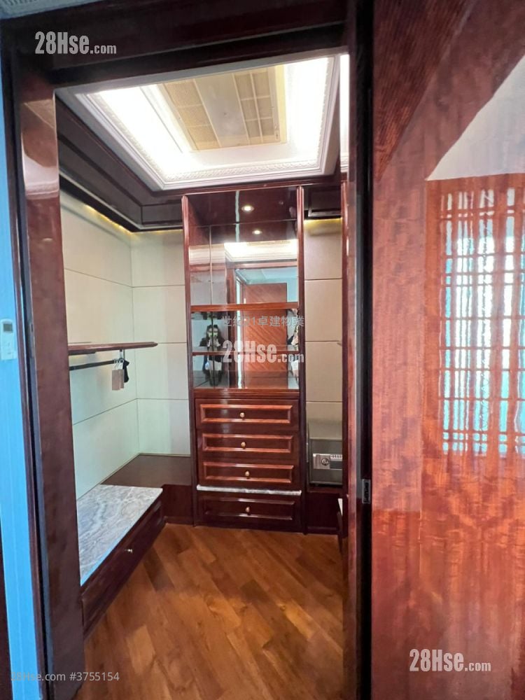 御金国峯 售盘 4 房 , 3 浴室 1,614 平方尺