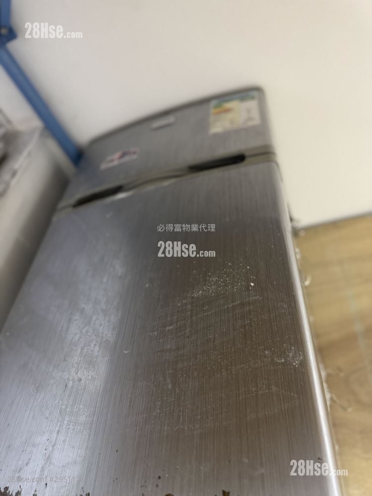 Capitol Mansion Rental Studio , 1 Bathroom 180 ft²