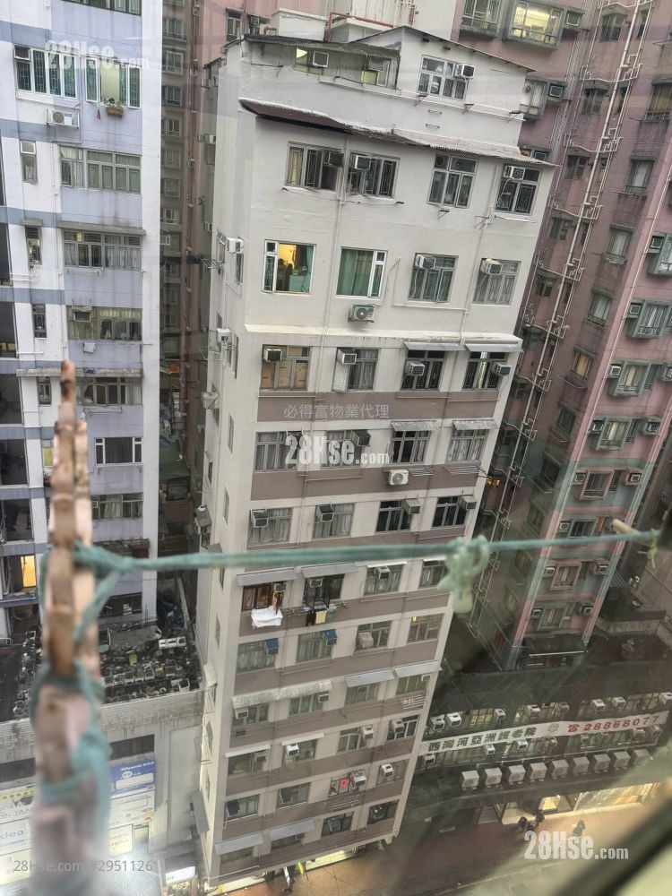 Capitol Mansion Rental Studio , 1 Bathroom 180 ft²