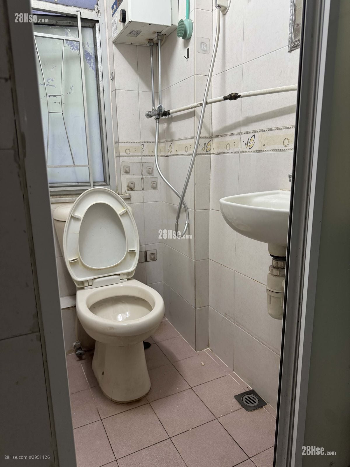 Capitol Mansion Rental Studio , 1 Bathroom 180 ft²