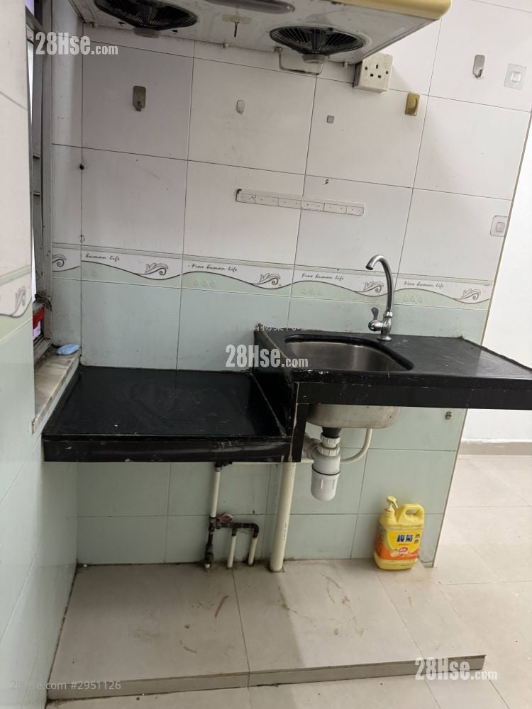 Capitol Mansion Rental Studio , 1 Bathroom 180 ft²