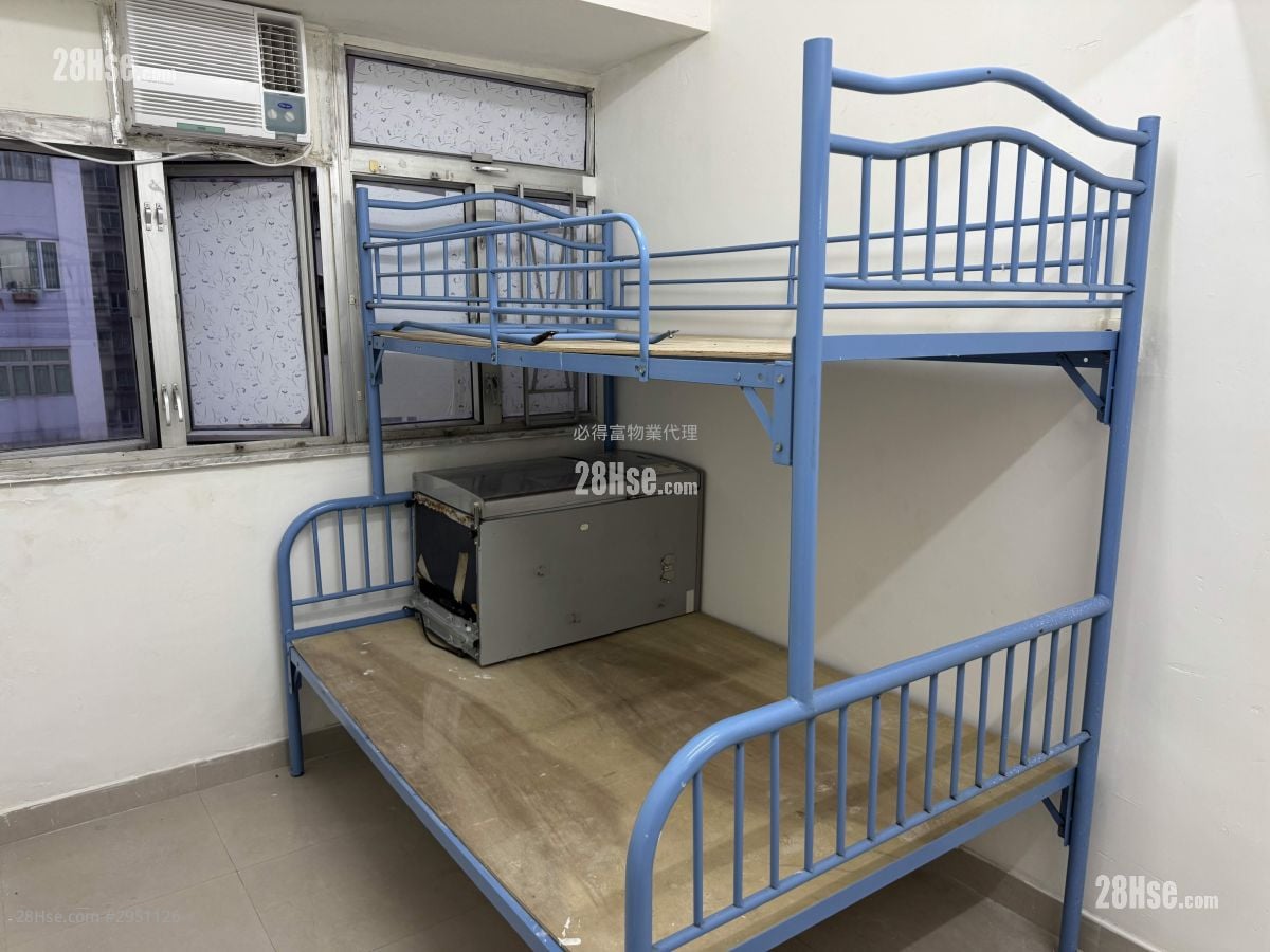 Capitol Mansion Rental Studio , 1 Bathroom 180 ft²