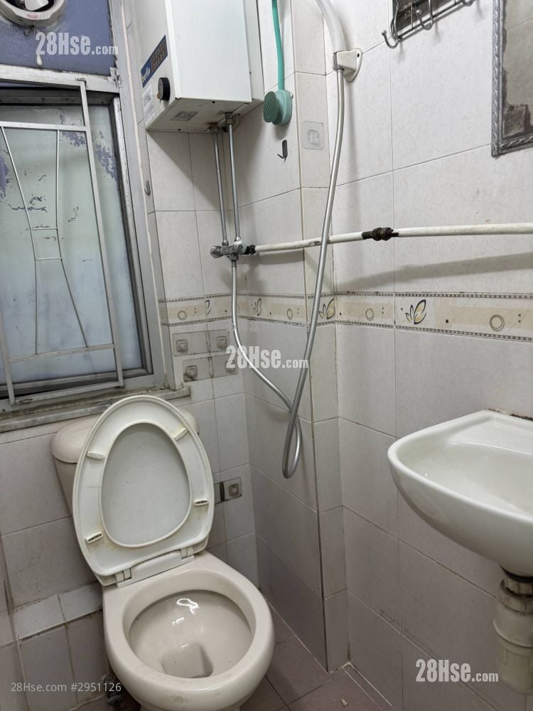 Capitol Mansion Rental Studio , 1 Bathroom 180 ft²