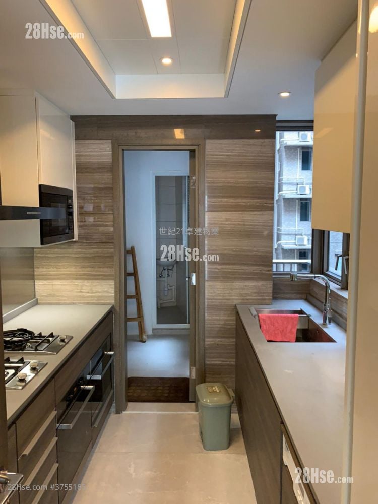 The Austin Sell 3 Bedrooms , 2 Bathrooms 1,002 ft²