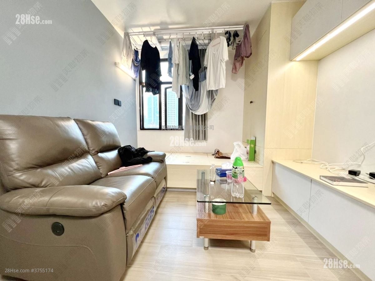 Luk Yeung Sun Chuen Sell 2 Bedrooms 451 ft²