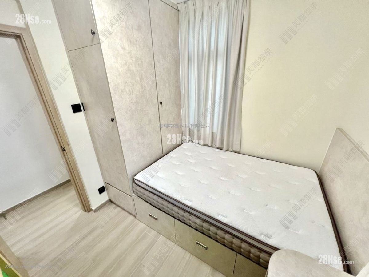 Luk Yeung Sun Chuen Sell 2 Bedrooms 451 ft²