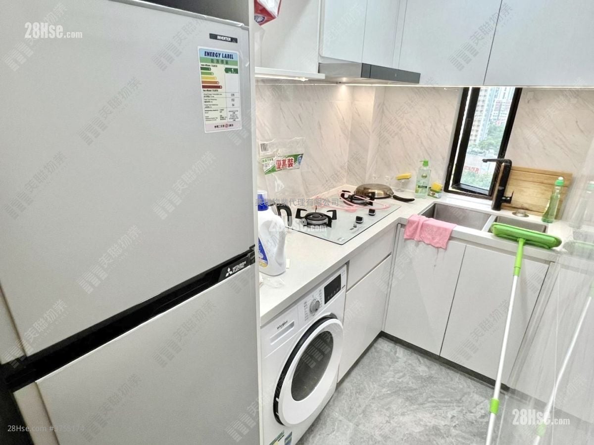 Luk Yeung Sun Chuen Sell 2 Bedrooms 451 ft²