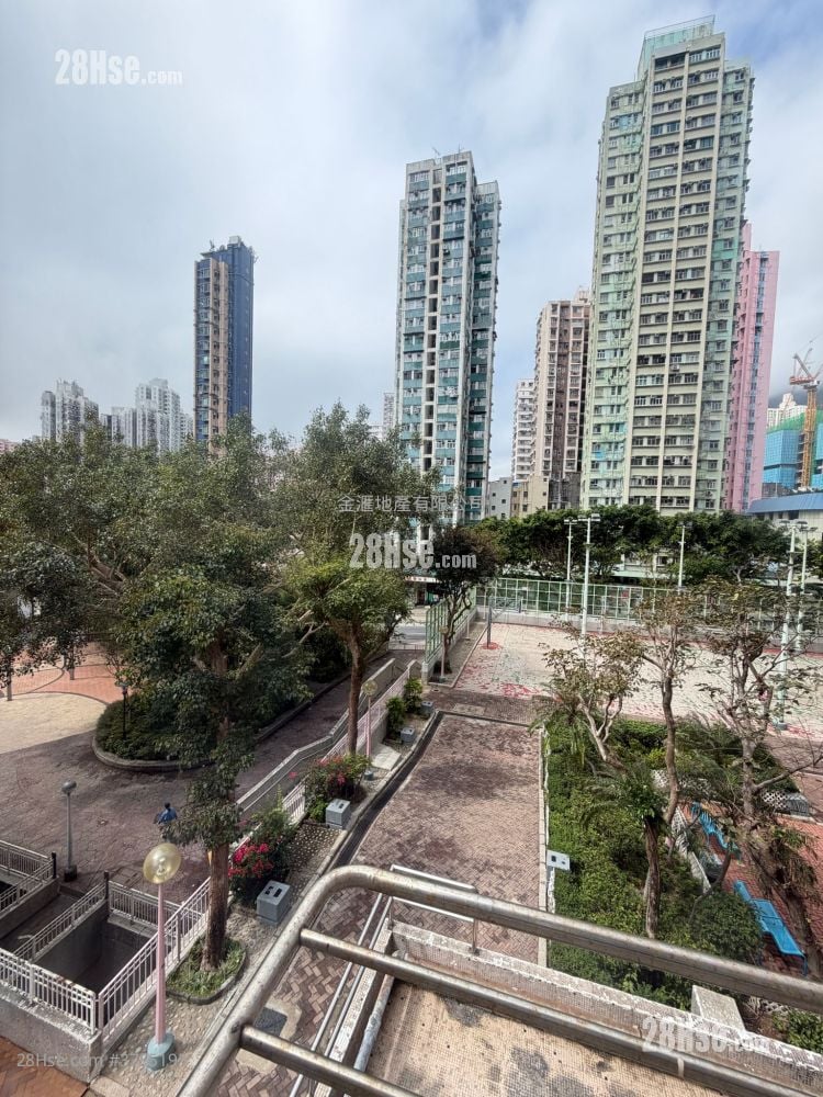 Fung Chuen Court Sell 3 Bedrooms , 1 Bathroom