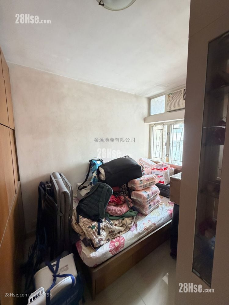 Fung Chuen Court Sell 3 Bedrooms , 1 Bathroom