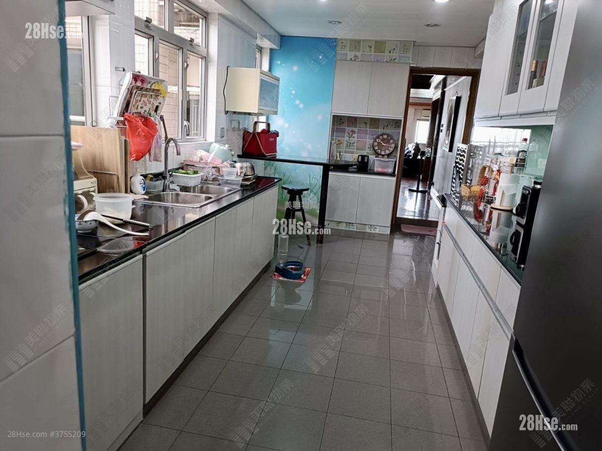 世界花园 售盘 4 房 2,217 平方尺