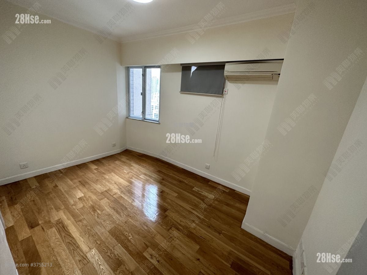 世界花园 售盘 2 房 880 平方尺