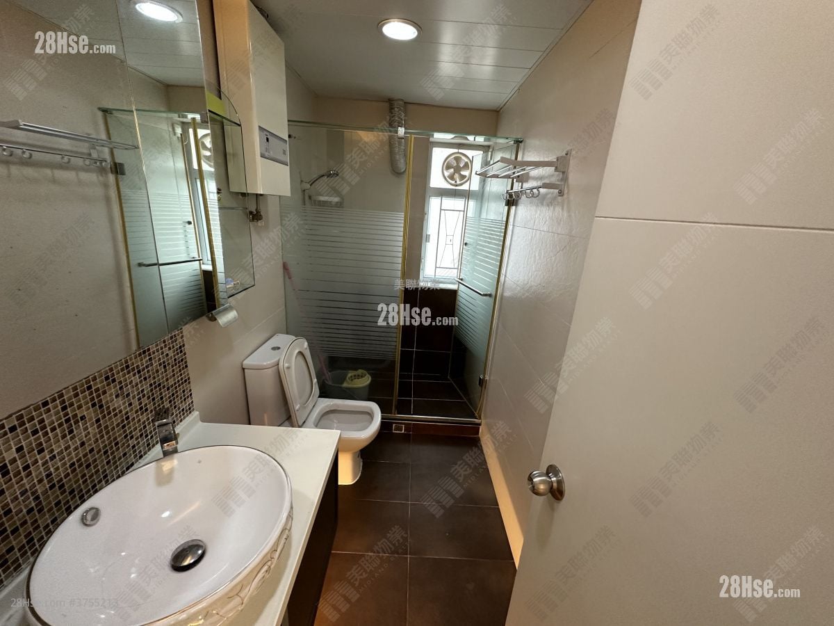 世界花园 售盘 2 房 880 平方尺