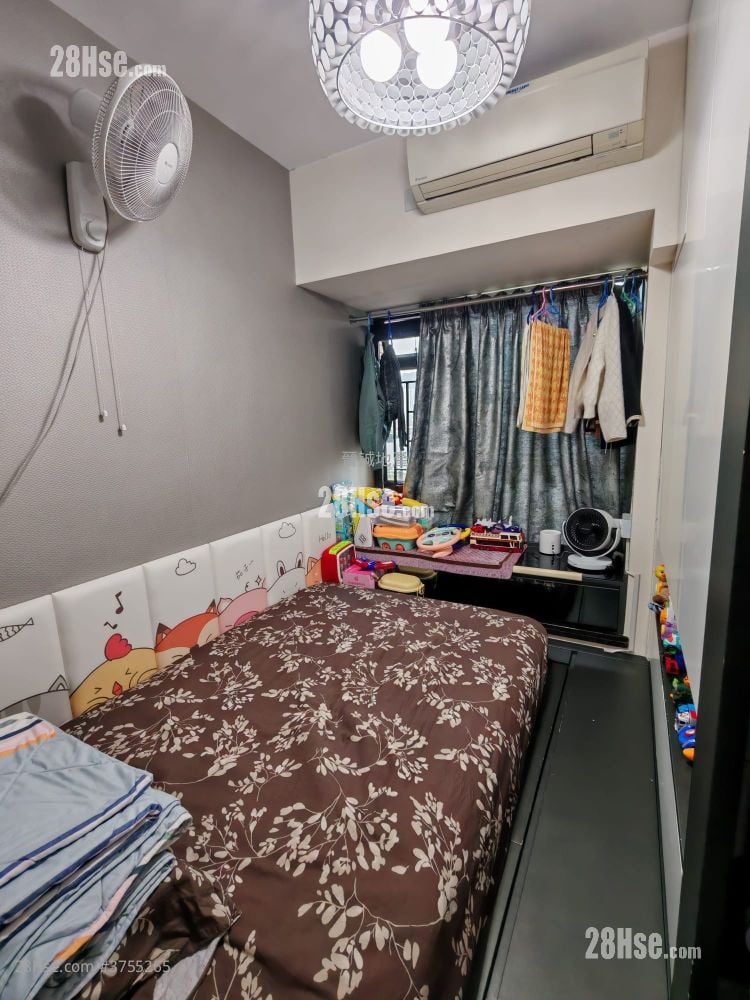 翠峰小築 售盤 3 房 , 2 浴室 825 平方呎