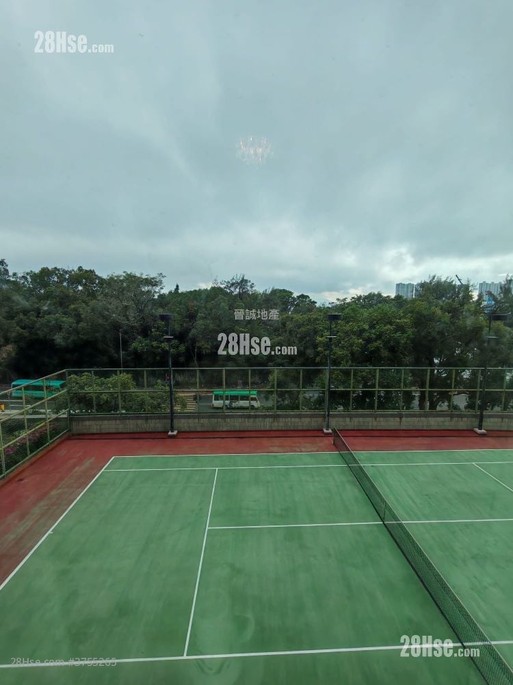 翠峰小築 售盤 3 房 , 2 浴室 825 平方呎