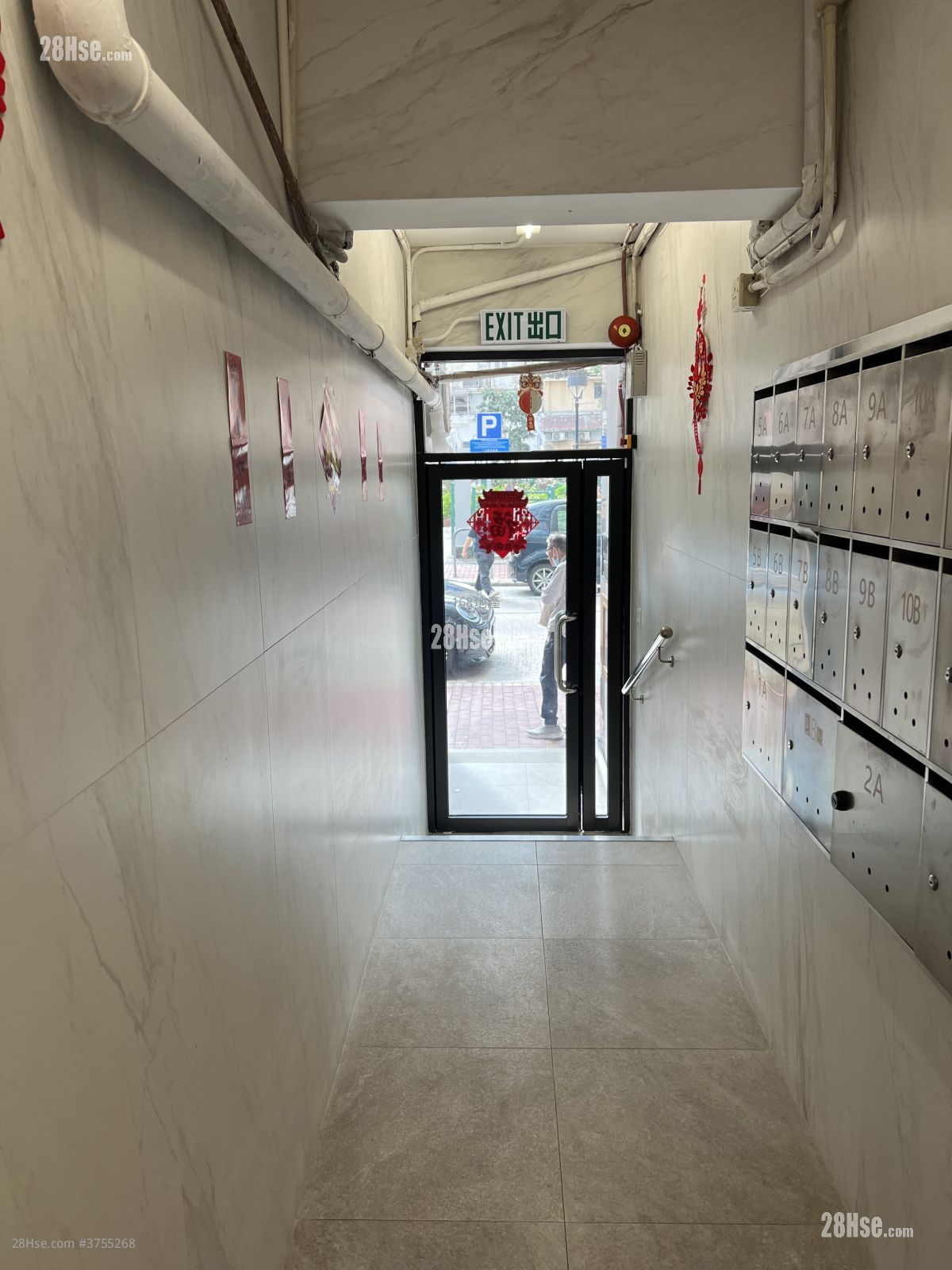 宜發大廈 租盤 130 平方呎