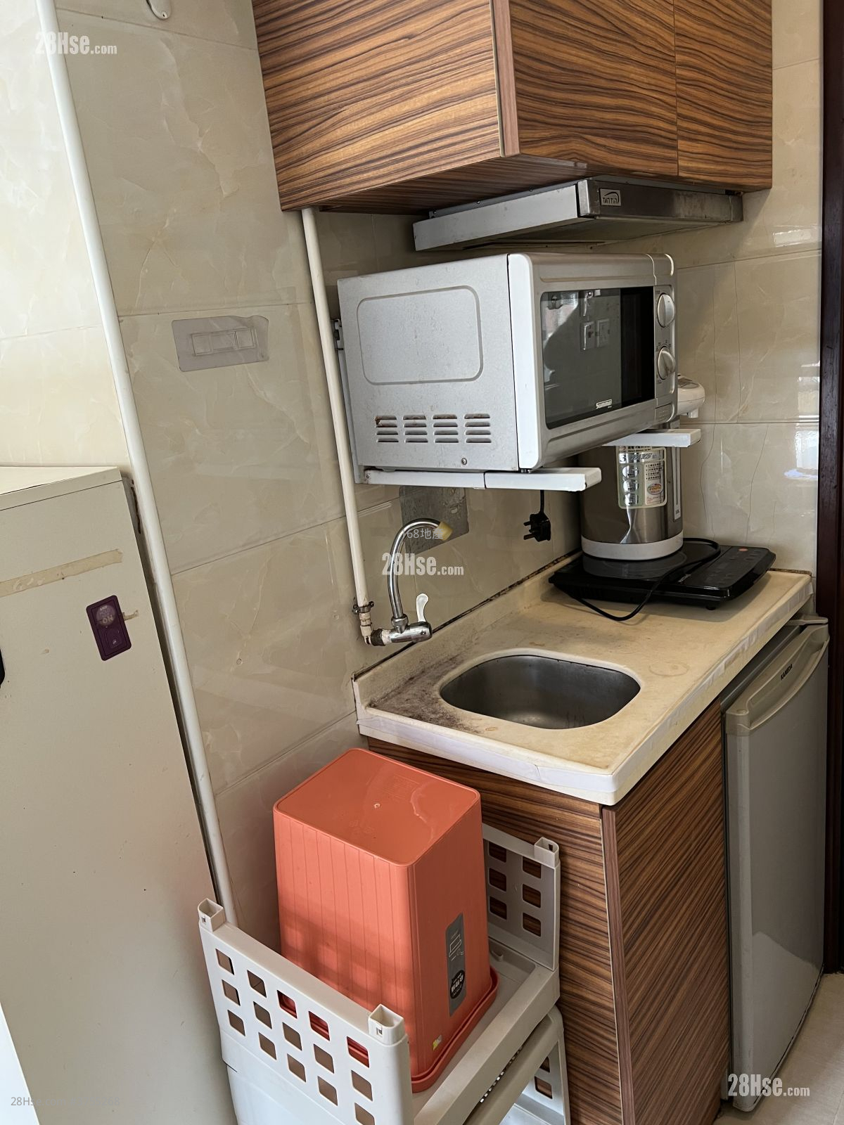 宜發大廈 租盤 130 平方呎