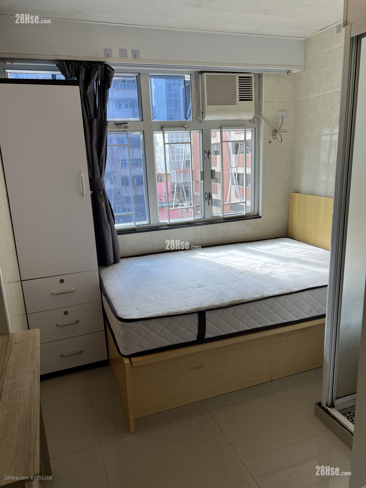 宜發大廈 租盤 130 平方呎